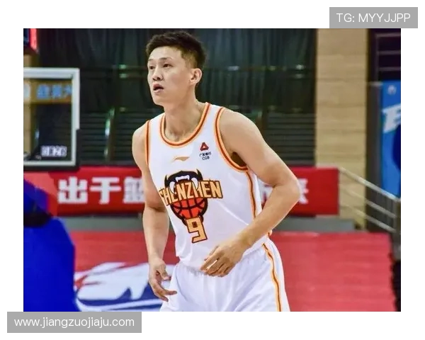 周鹏：从篮球场上的拼搏者到生活中的坚韧榜样，见证成长与奋斗的精彩旅程